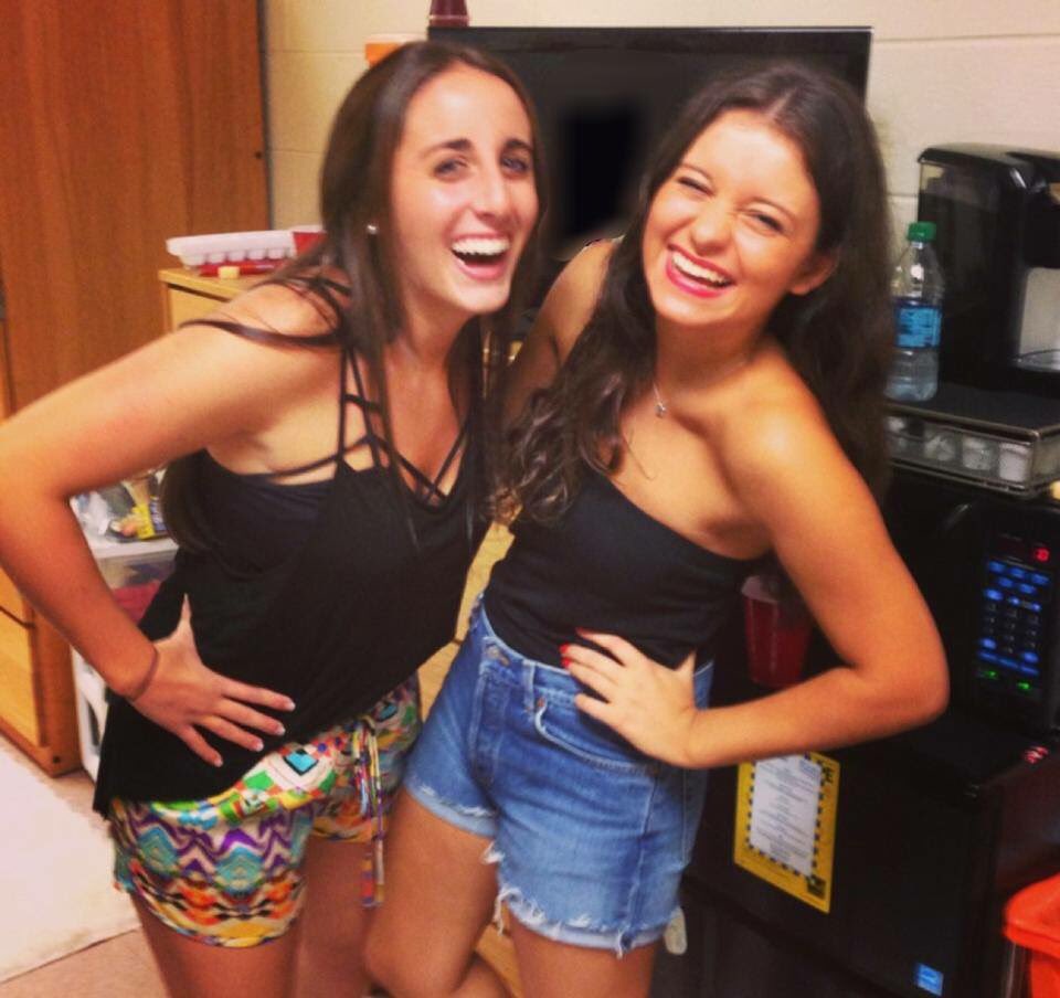 BlueHenMorganR's tweet photo. Sophomore year #UDGrad2016 https://t.co/lIiiYISjzB