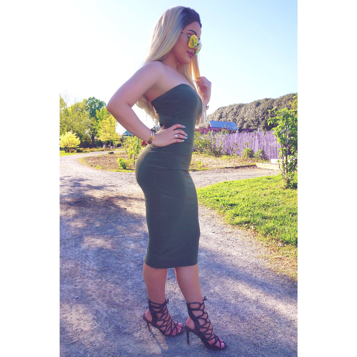 You know I had to throw an olive outfit in my new video 💁🏽 {Dress from <a href="/MistressRocks/">Mistress Rocks</a>}