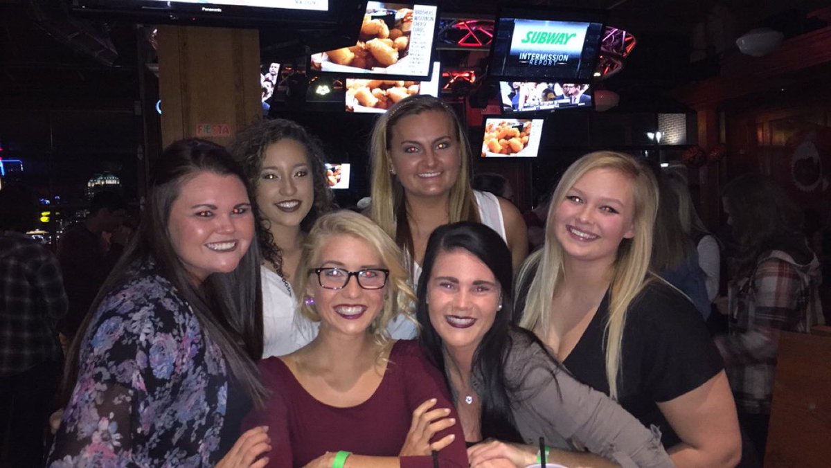 m_rose14's tweet photo. #BrothersNewport #UPshow https://t.co/pTHcyWxQA7