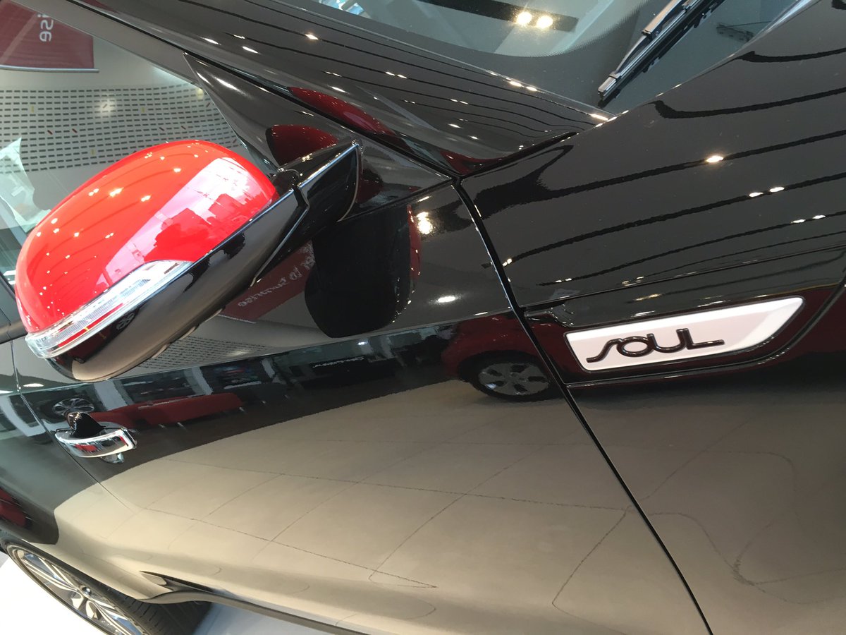 KIASantaFeMx's tweet photo. #KiaSoul lleva la fiesta por dentro...y por fuera! Ven y conócelo en #KiaSantafe https://t.co/hx7Jnk35PA