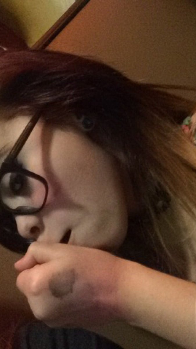 jordxnolivia's tweet image. I miss my best friend so much you don't even understand. I can't wait to see you soon!💖😭 @___falling___