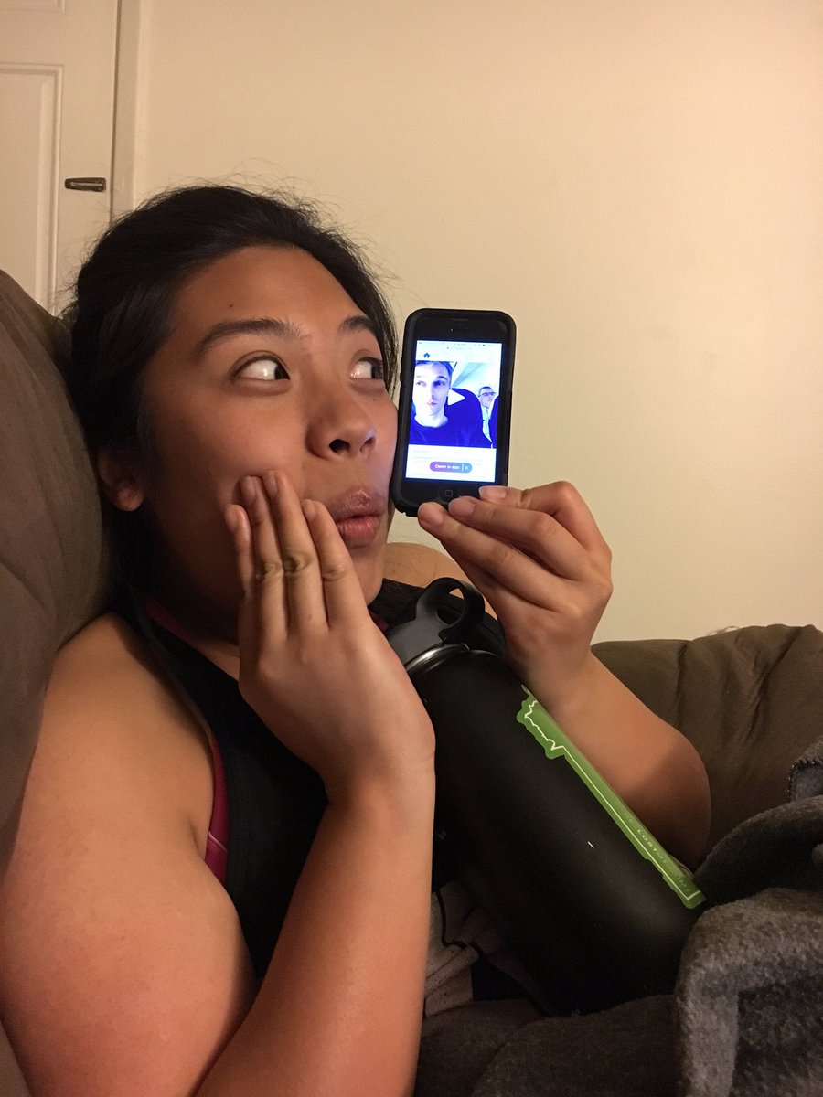 cheycommajacie's tweet photo. @Brandylizelle is very excited about @aaroncarter coming https://t.co/BNk0CZZkQz