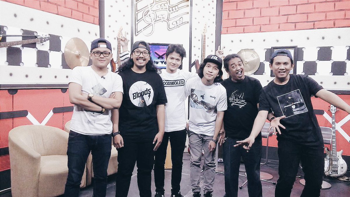 DETECTED OVERALL tweet media