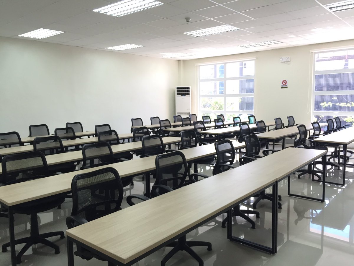 valenzuelacity's tweet photo. This is the new Disaster Preparedness Building in Valenzuela's ALERT Center. New home of the rescue unit, VCC3, etc. https://t.co/6cq0kKSEnn