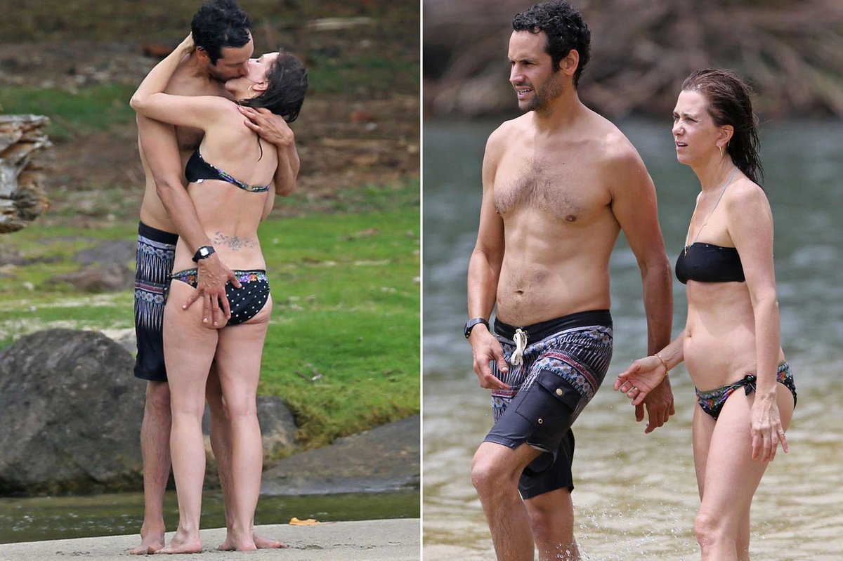 Kristen Wiig Avi Rothman Hawaii : Hot damn Kristen Wiig Avi Rothman makeout...