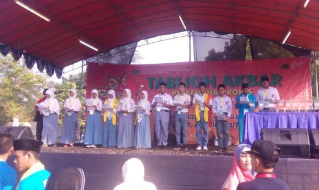 Ribuan Rohis Berikrar Setia NKRI pendidikanislam.id/berita/1422/ri…