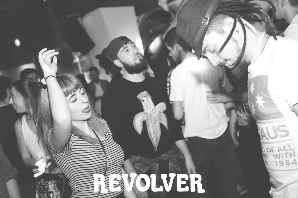 RevolverClubAlc's tweet photo. #lastRevolver y hoy más!!! 👏🏻 https://t.co/IipQgagxQd