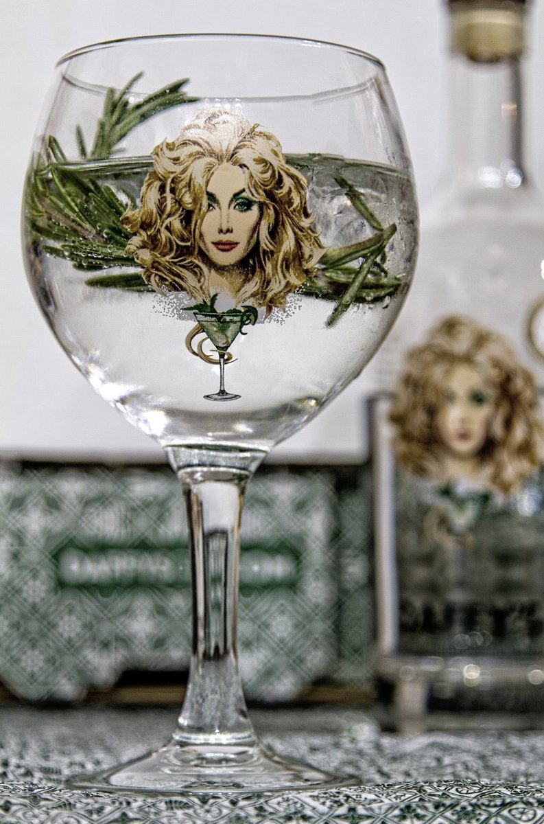 DaffysGin's tweet image. It's here at last......#FridayFeeling #gintonic #weekendsun #gin