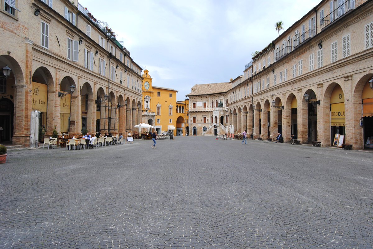 Marcanze's tweet photo. Nei dintorni.. #Fermo #Italy #travel #destinazionemarche #discoverymarche #instatravel #marche #italytravel https://t.co/KOHD28X3X2