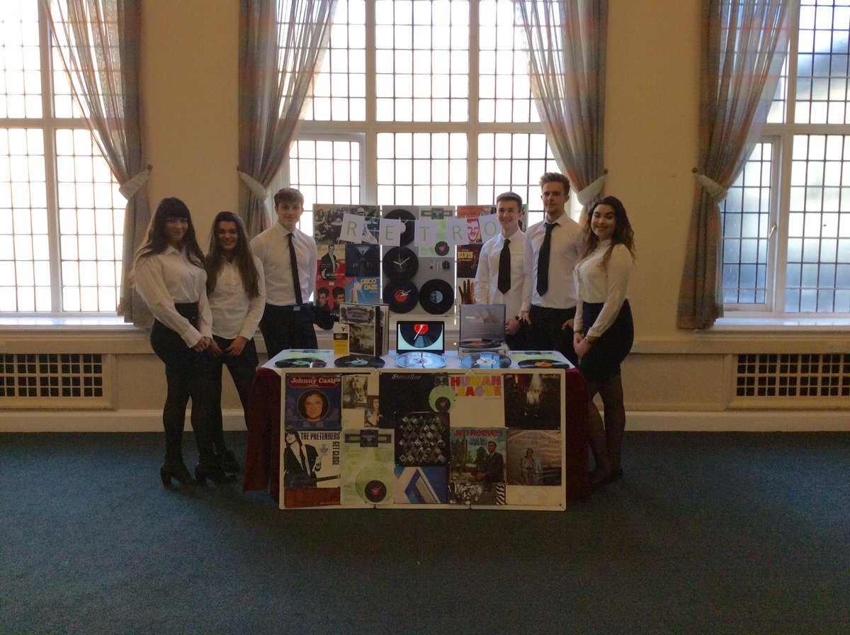 CHSEconBusiness's tweet image. Best of luck today to @CHS_Enterprise in the Young Enterprise competition #retroclocks