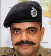 kanimozhi's tweet photo. Is Amalraj IPS the Christian crusader wanted demolish Hindu temples at coimbatore  #SaveTNTemple https://t.co/3h86J9cHI9