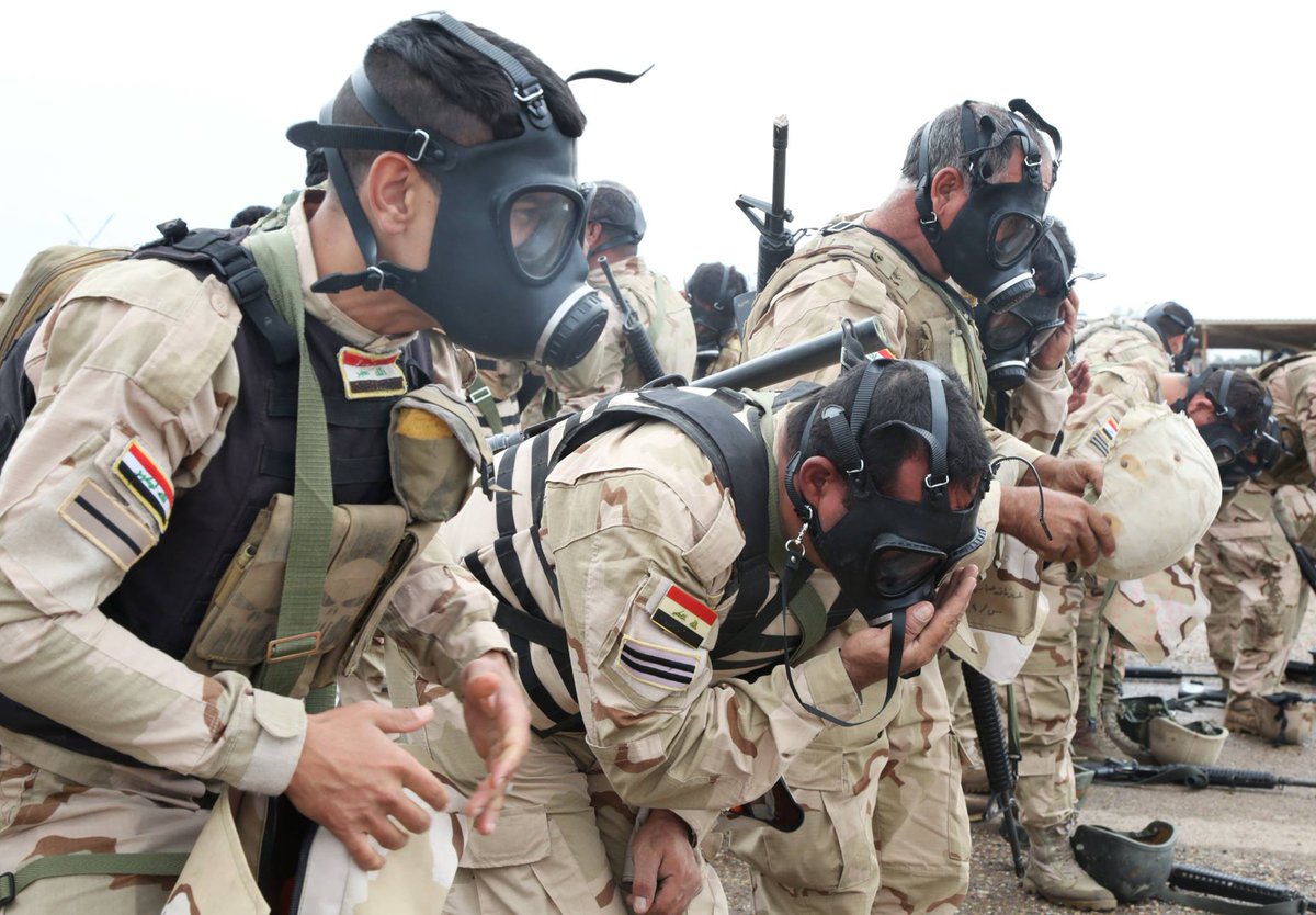 تدريبات الجيش العراقي الجديده على يد المستشارين الامريكان  - صفحة 3 ChwTQOlW0AAwr9w