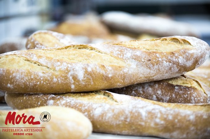 MoraPastissers's tweet photo. Nos encanta el olor a #pan recién hecho...

#PasteleríaMora #Ontinyent #Xàtiva #Obrador #PanConSaborAPan https://t.co/n4LzYWyDkB