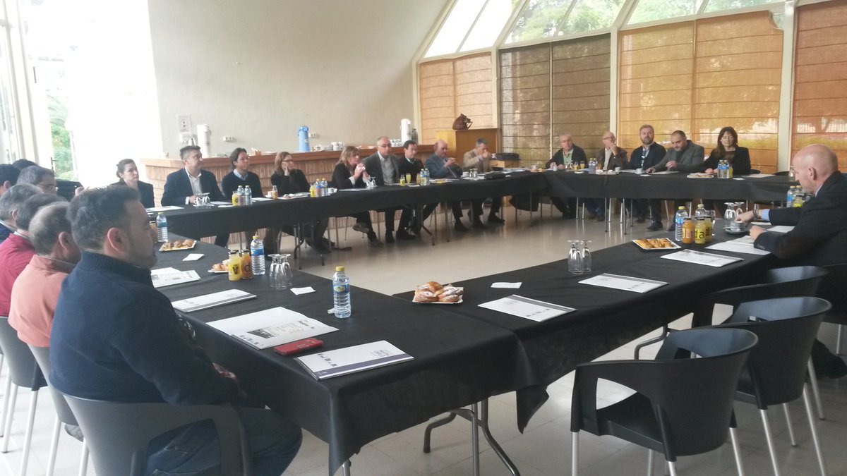 ibindustriayemp's tweet photo. Desayuno Empresarial en #ibi.  Presentación Curso #moldista @eoi @ayuntamientoibi @AIJU_Tecnologi @ibiae https://t.co/jqAfCd52TP
