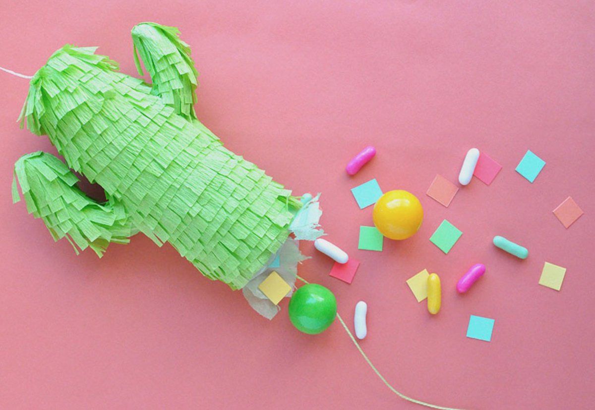 Cactus Crazy! 12 Desert-Inspired DIYs to Color Your World buff.ly/1O1rLEy #DIY #HomeDecor