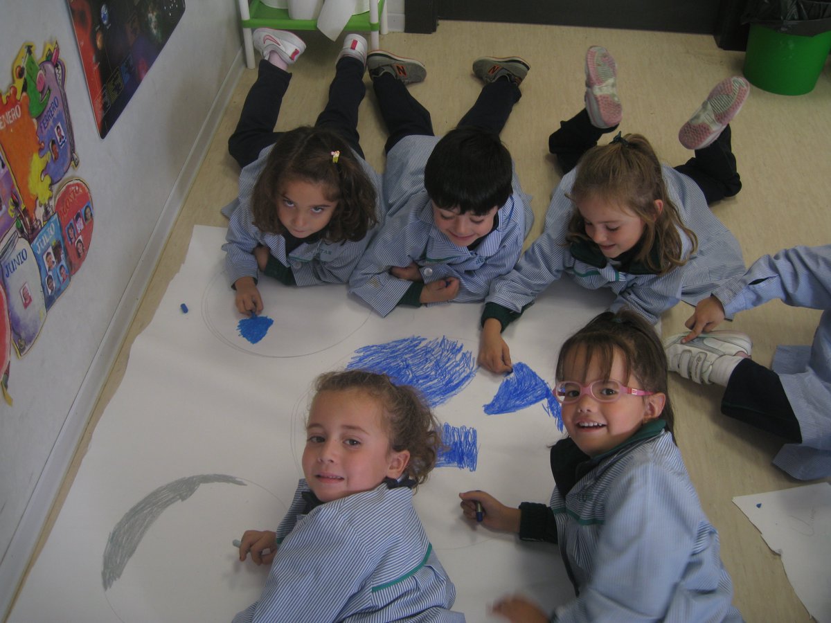 PINTA AQUÍ Y PINTA ALLÁ ,LA,LA,LA,LA,LA .