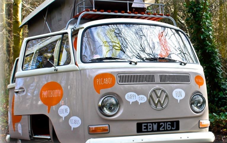 the_bigger_boat's tweet photo. #FBF to when we helped @Picabouk with their #branding: https://t.co/ruzgSsjU1R #digitalmarketing #weddingphotography https://t.co/IhOJZe8mNm