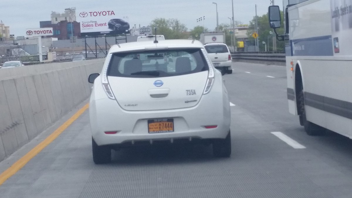 redwing2283's tweet photo. @nypost @NYC_DOT @BilldeBlasio #hypocrites. Quick 2 issue speed tickets but they drive reckless. https://t.co/IIlGGyZZkL