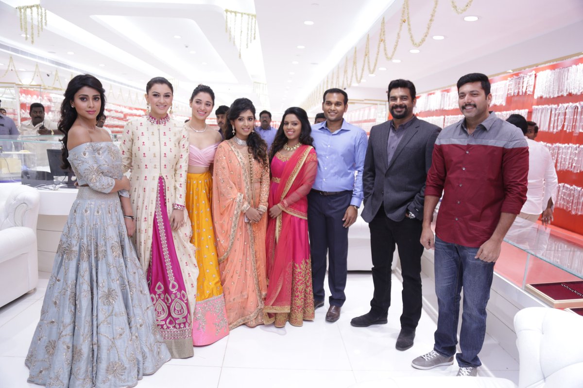KollyBuzz's tweet photo. #SaravanaStoresInauguration @ActorMadhavan @actor_jayamravi @ihansika @tamannaahspeaks @vairamuthu @shriya1109 https://t.co/T4nYdq7hYO