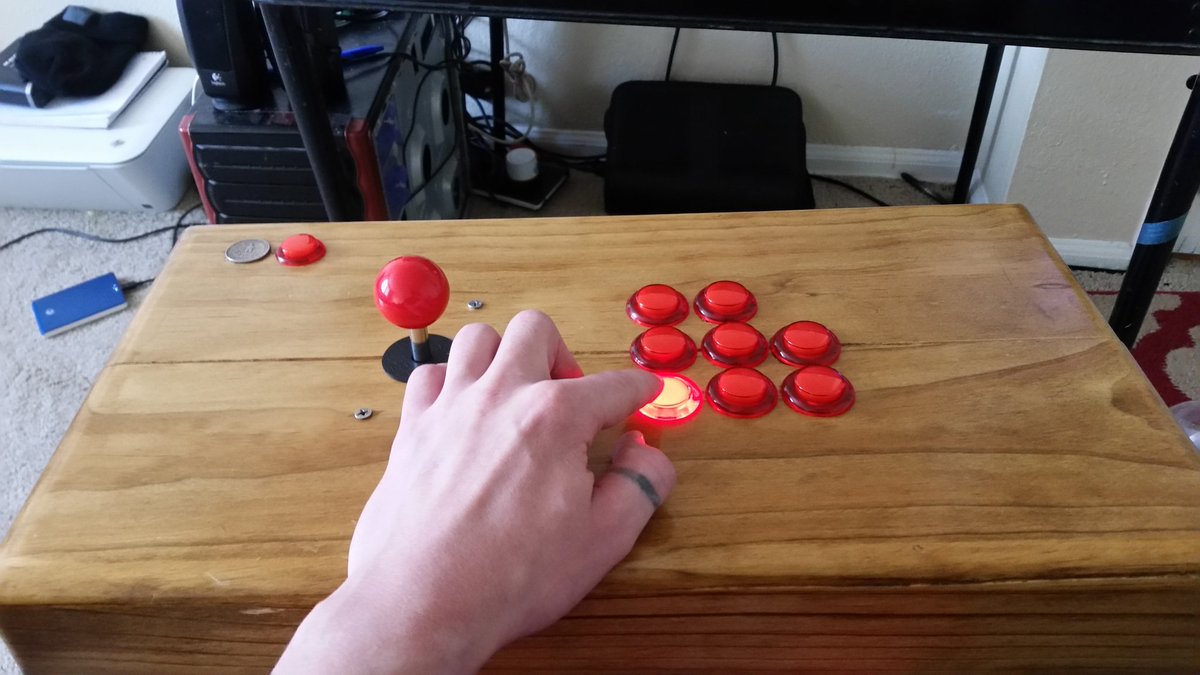 RosferatuTV's tweet image. New buttons! #arcadestick #homemade #SF5 #SFV #wooden #woodwork #KILLERINSTINCT @TwitchShare @QuickGamerRts @YTRTs