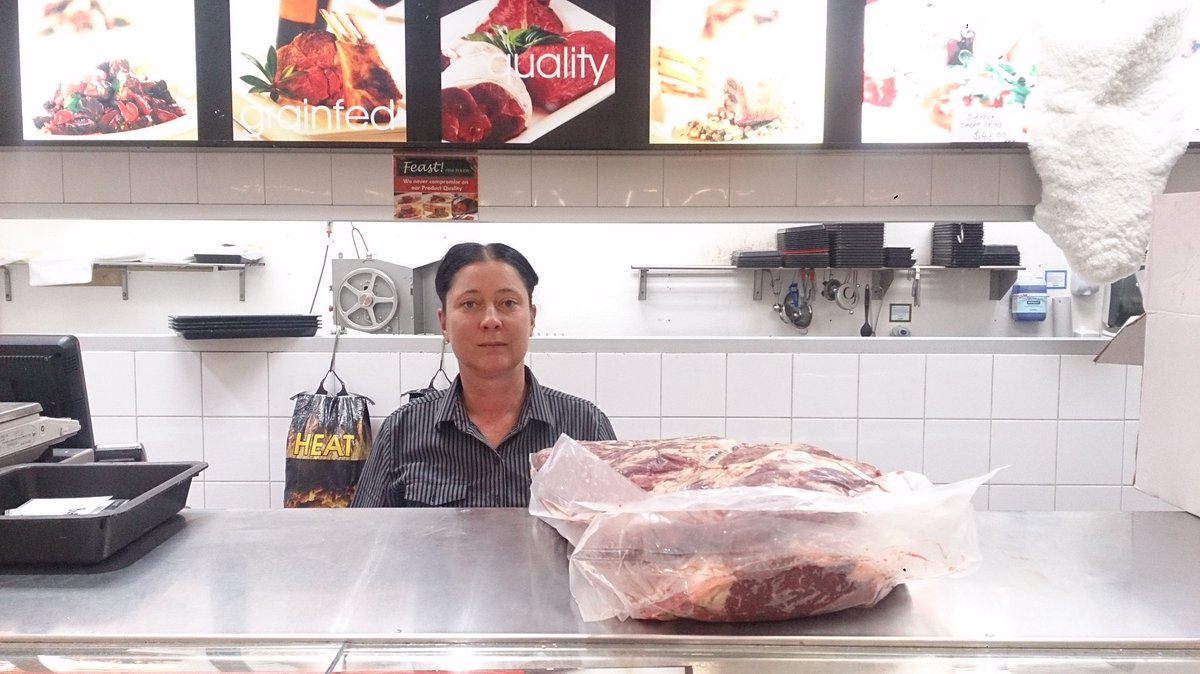 HeapsGoodBBQ's tweet photo. Kim from @Feastfinefoods unley hooking us up with 16kg of brisket and pork butt. https://t.co/vFWFBxJcwR