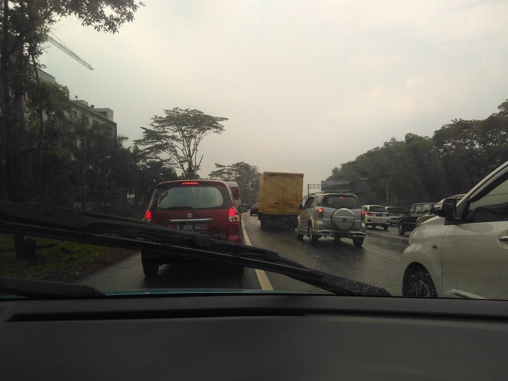 NET. Waze tweet media