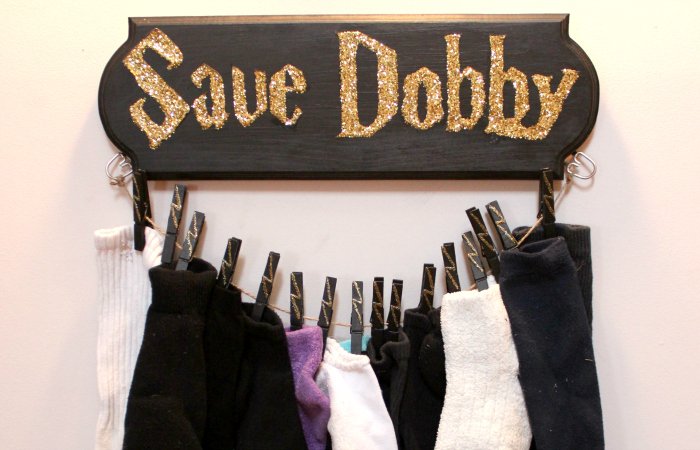 CraftsWeekly's tweet photo. Dobby Approved: 10 Things You Can Do With Single Socks - https://t.co/m7h7cUu8ls https://t.co/2uhjseBu5p