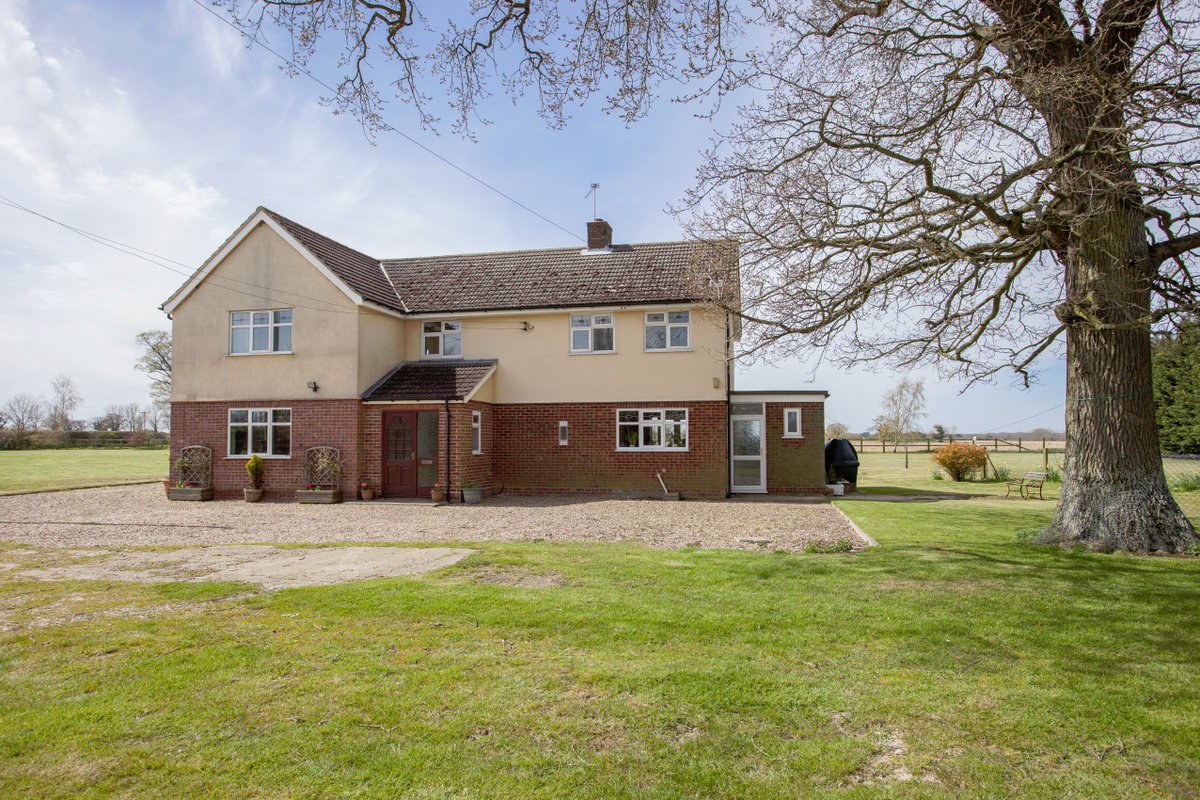 NorwichFineandC's tweet photo. High Noon Farmhouse, NORTH BURLINGHAM - £550,000
https://t.co/eQFRNX1SPC https://t.co/64mkMzucdF