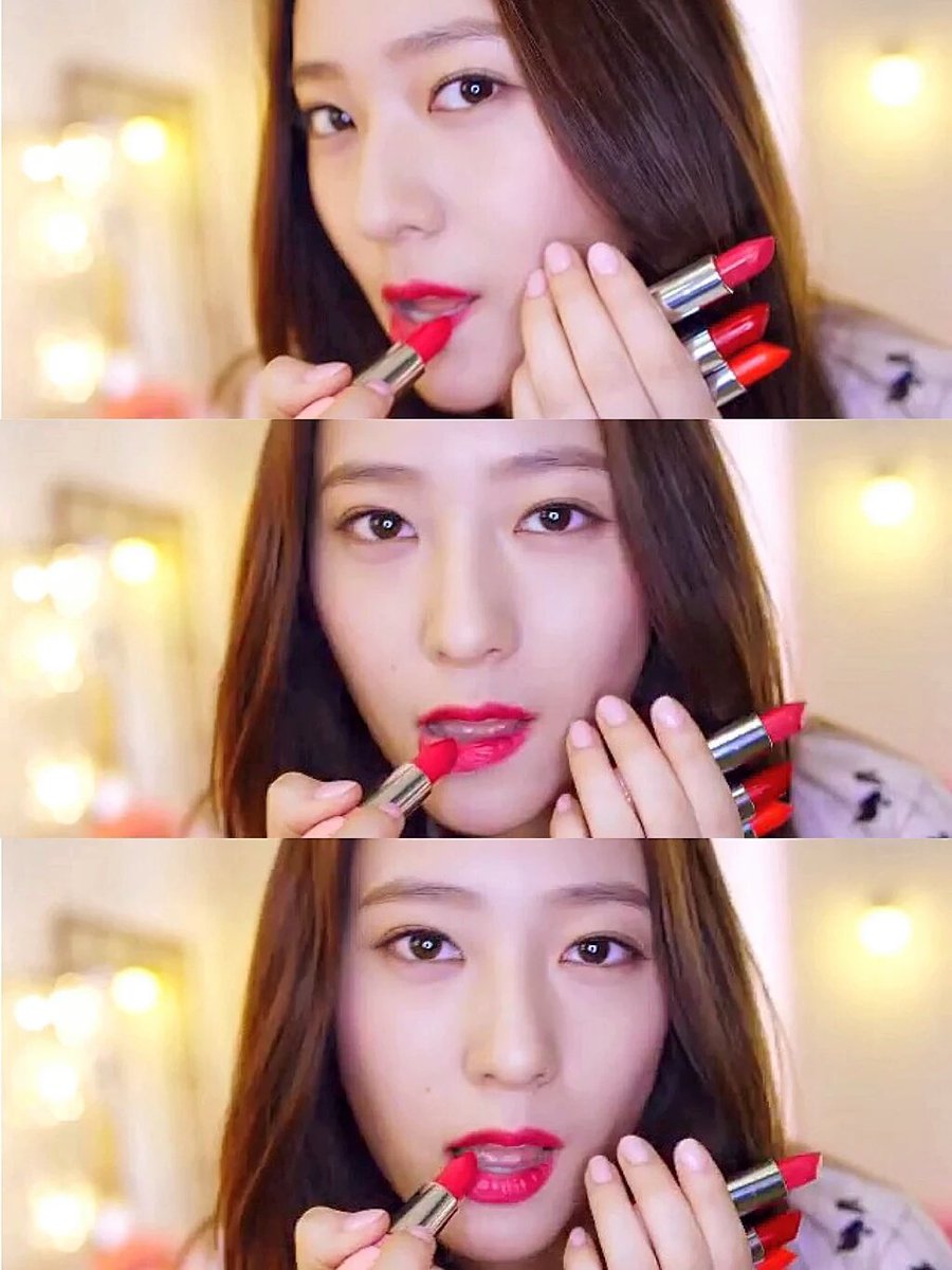 sooijung's tweet photo. @jongienk nanti malam mau nge-date sama Kunto, pake lipstick dulu biar oke 💄 https://t.co/4snipXXM0E