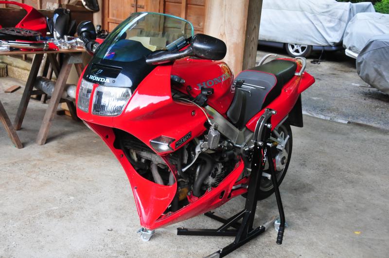 1JacBikeLift's tweet photo. Maintenance, cleaning, track days, easy to move or simply just showing off! https://t.co/3qYRa5g7HX @dean_ellison https://t.co/lvHELAE1PF