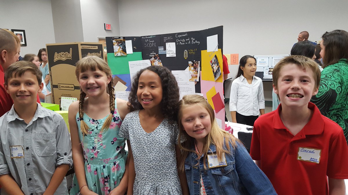 PlummerJen's tweet photo. #BarrowSTEAM16 Auburn Elem 4th graders collaborated research & engineered a battery for the BCSS STEAM Showcase https://t.co/xa39hc8l1I