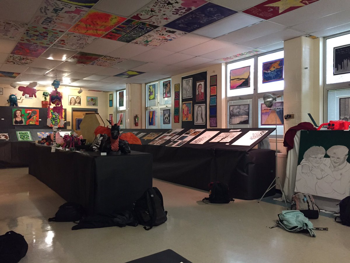 YouKaniaDoIt's tweet photo. Another successful art show! #2016 https://t.co/6kAyJp06rZ