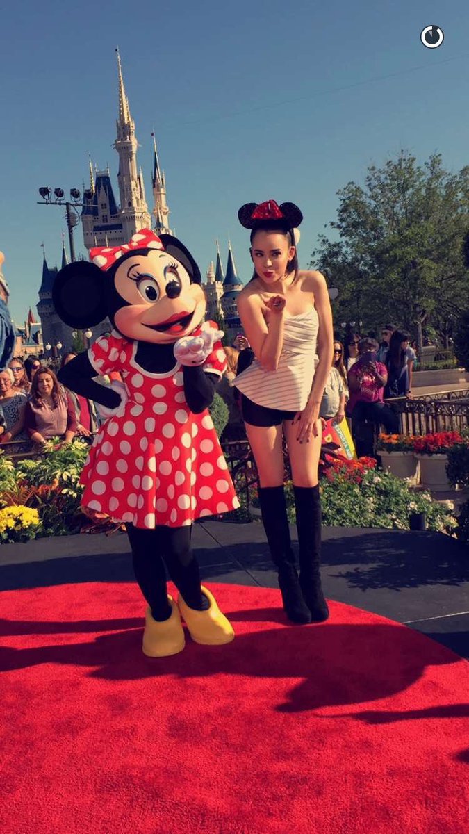 ryukosheart's tweet photo. Woooow @SofiaCarson you're such a beautiful girl it's unreal I'm so in love https://t.co/6z9U4fLnyY