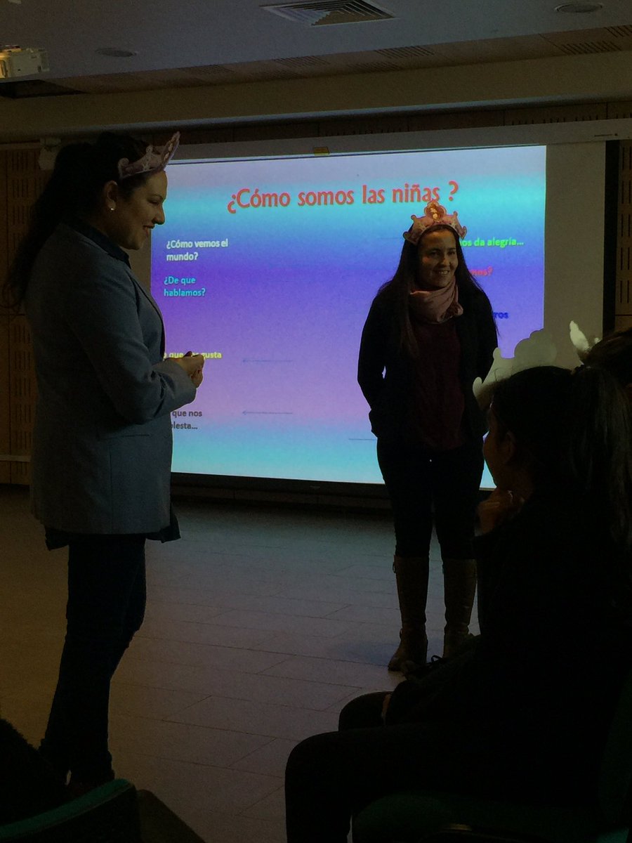 OpdCurepto's tweet photo. continuamos realizando taller Princesas y Más en estos momentos en la comuna de Pencahue @Sename_VII https://t.co/dLCwnHbzKG