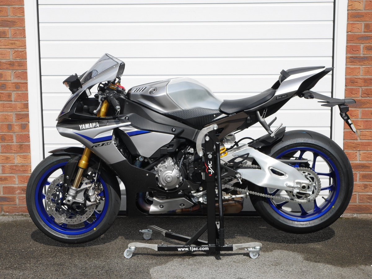 1jac.com for track days, maintenance, cleaning or just showing off! <a href="/dean_ellison/">Dean Ellison</a>