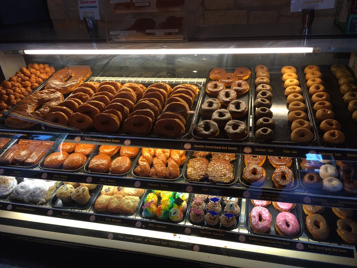 TeamFrancisATS's tweet photo. At Round Rock Donuts get my team well deserved kolaches and donuts!#SprinintoSocial @AustinAvengers https://t.co/JaUWAvP3ow
