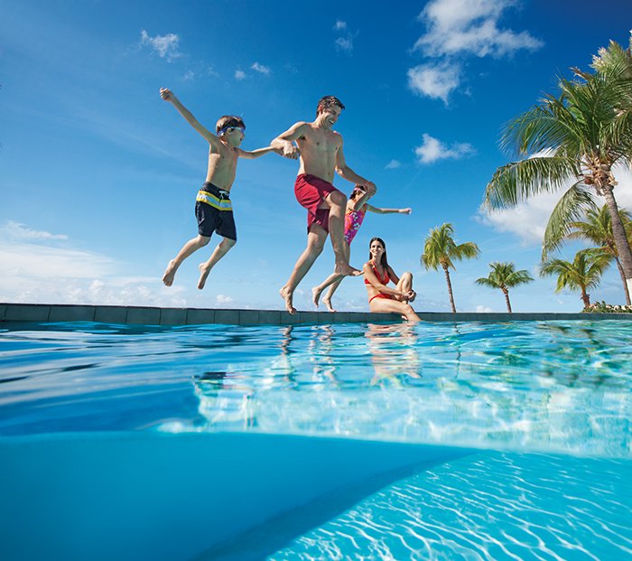 OnTheGo_Mag's tweet photo. A Shimmering Sunscape in the #DR – take the family to @SunscapeResorts #PuertoPlata https://t.co/tKYOn6qc93 https://t.co/HUN5uBV6xN