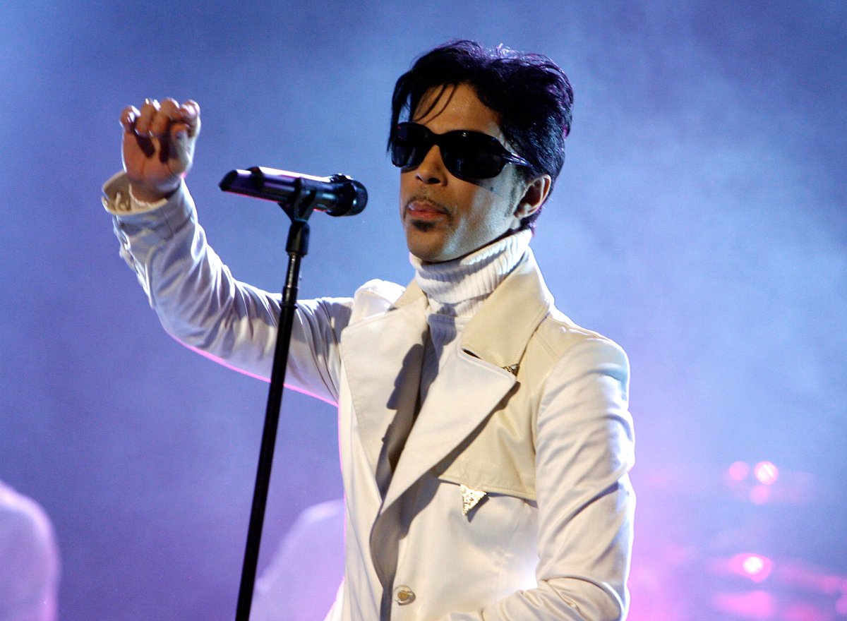 Prince memorial/free concert to be held outside L.A. City Hall Friday <a href="/LynetteRomero/">Lynette Romero</a> reports on.ktla.com/VsyOQ