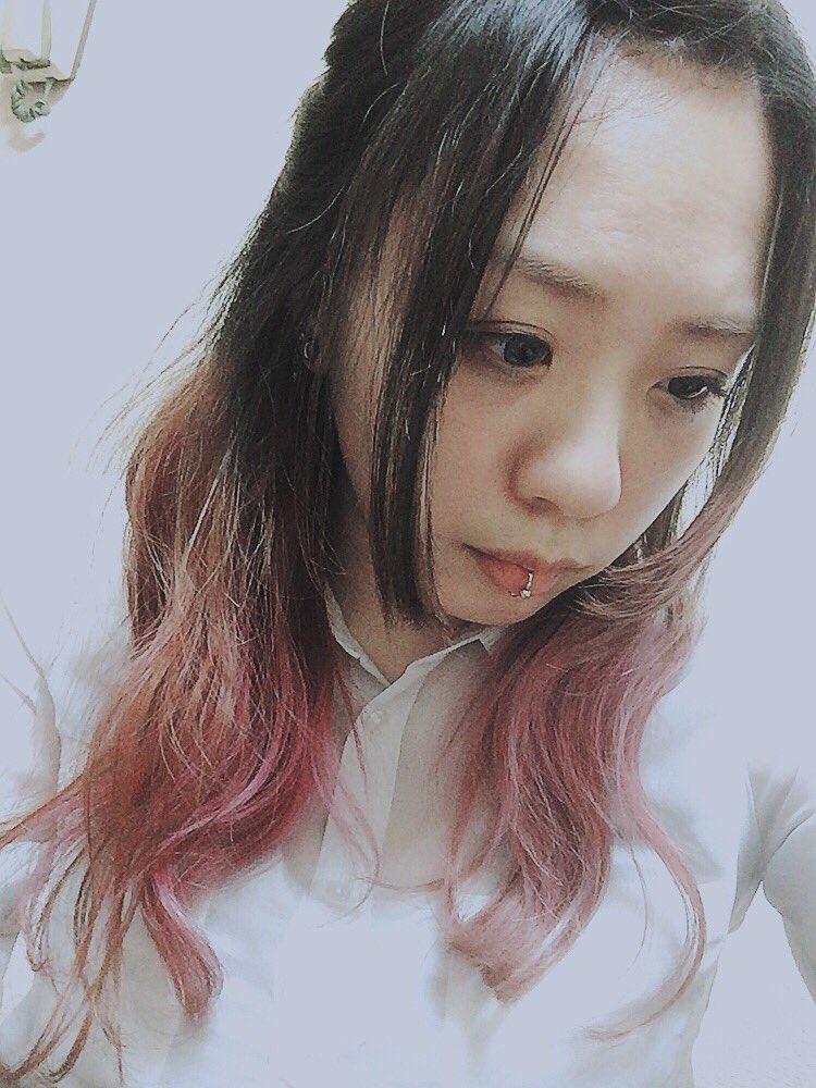 ぴいくん Op Twitter デコ広い ずっとコンプレックスやったけど敢えてデコ出ししたらお客さんに似合ってるな おでこ広いのええな って褒められたのが嬉しい 化粧ほぼヨレてるけども いきなりの自撮り デコ出し ぴいくん Op Twitter デコ広い ずっとコンプレックスやったけど敢えてデコ出ししたらお客さんに似合ってるな おでこ広いのええな って褒められたのが嬉しい 化粧ほぼヨレてるけども いきなりの自撮り デコ出し