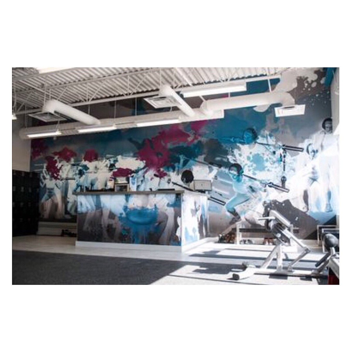 LouiseHeggie's tweet photo. #FlashbackFriday @jenlavery @javid_jah Remember this?! How many hours did we sink into perfecting this mural? https://t.co/gBZX7JECyE