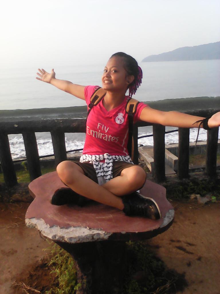 Khoirrunisaa12's tweet photo. Yok lihat keindahan sunrise di Pantai timur Pangandaran. #ITSlongweekend https://t.co/mM1JRGnmXB
