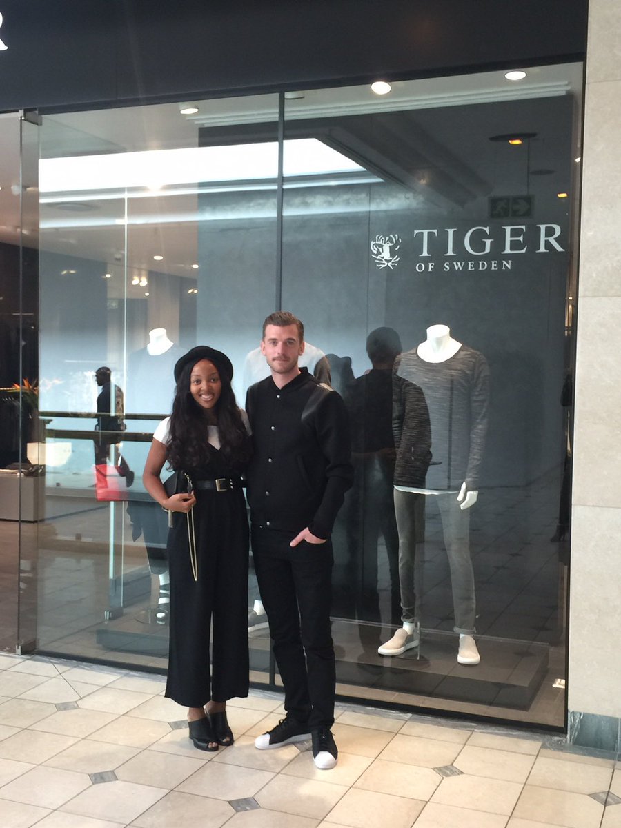 zebrasquare001's tweet photo. Scene in @HPCHydePark 🔝 @NXapile @GRAZIASAmag @TigerOfSwedenSA #OscarSandber #TigerJeans 👖 @brandgroup_int https://t.co/Lfvs39Irzb