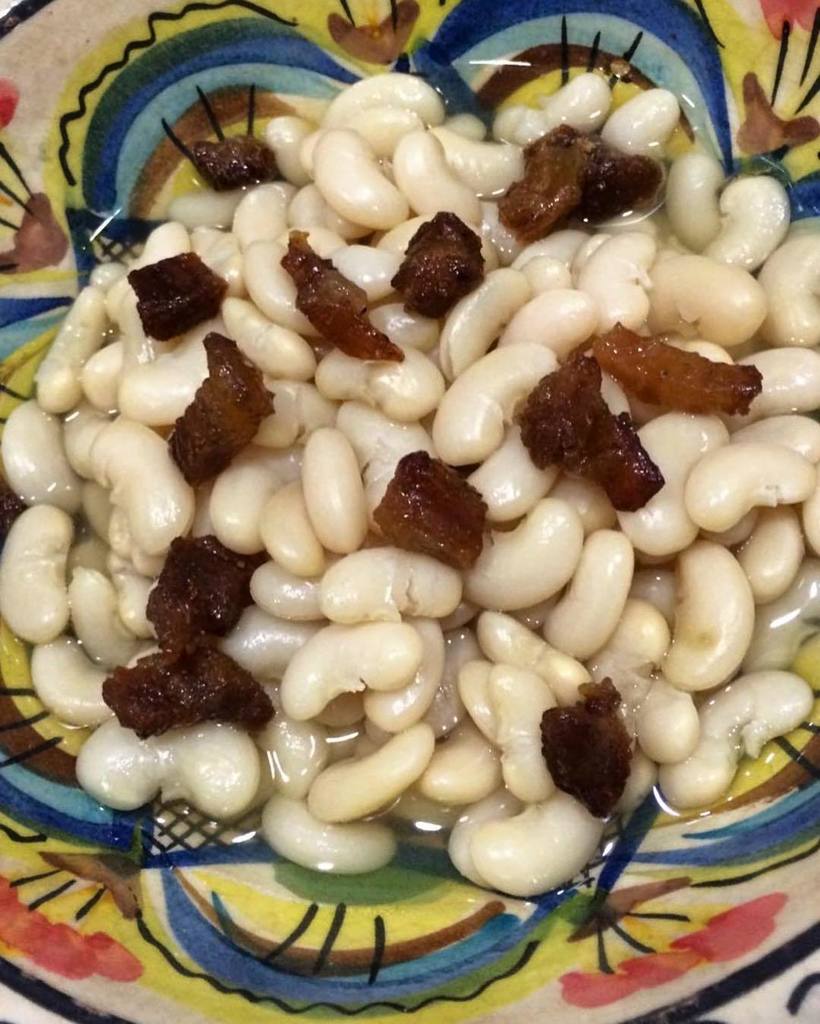 cuynes's tweet photo. Mongetes del ganxet surtin de l' olla amb rostinyons #turismevalles #hostaleriacat #monget… https://t.co/v3dE9v2ru0 https://t.co/7ggF1KDA8n