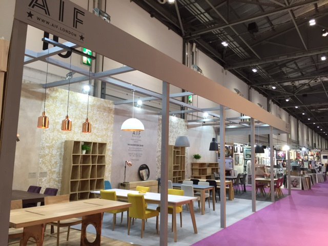 AIF_London's tweet image. come down to see our &apos;magnificent seven&apos; tables @GDLive_UK this weekend #diningtable #extendingtable #furnituresale