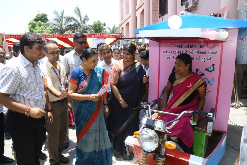 Interacted with members of Mahila Suraksha Samiti & asked to sensitise max women abt Guj Govt initiatives for them