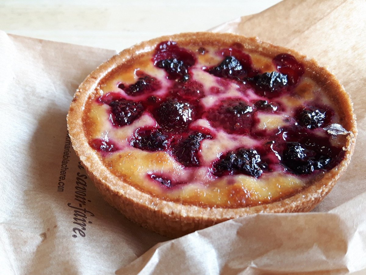tyrower's tweet photo. Bon appétit ! #RaspberryClafoutis #FoodPorn https://t.co/HaZxGw2fnn