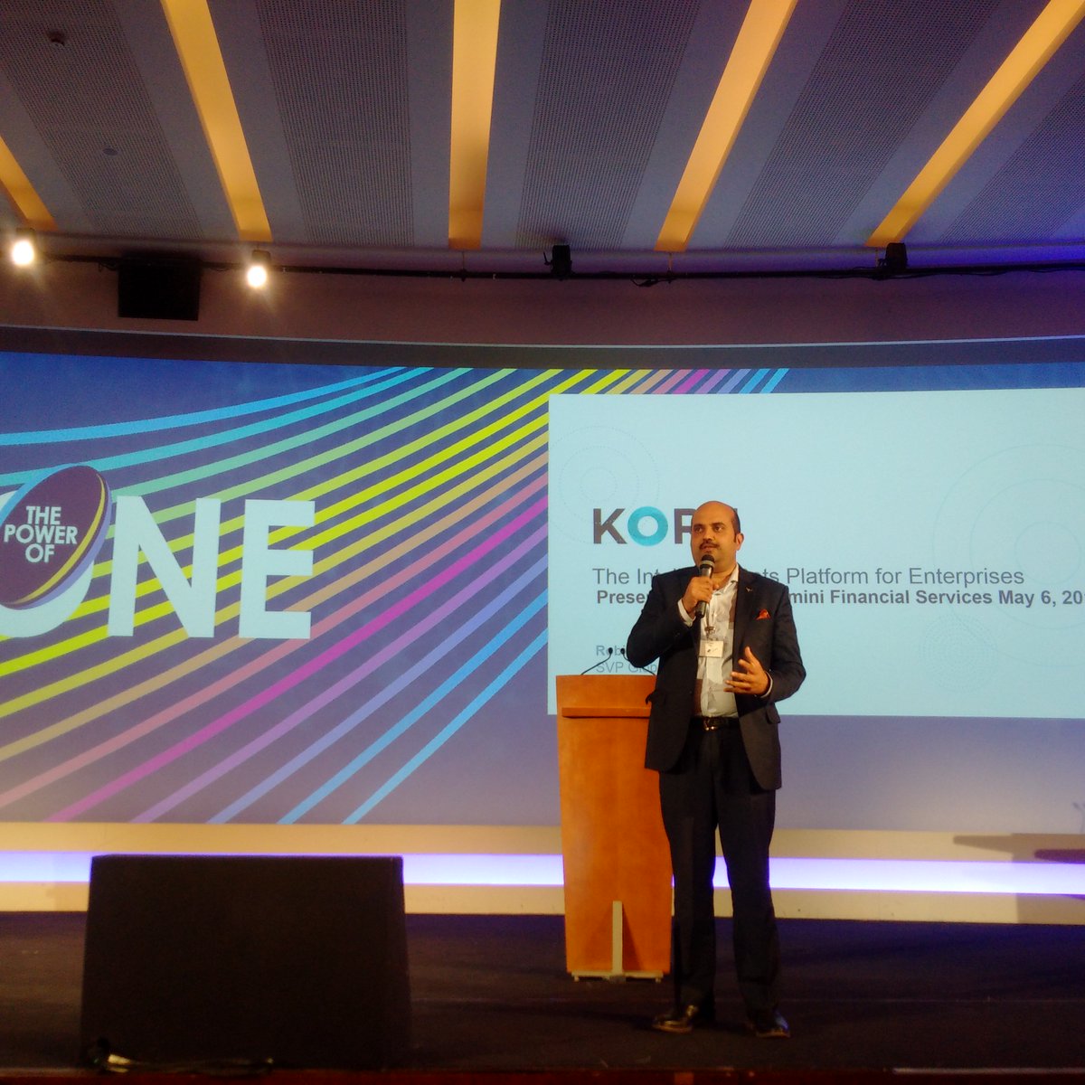 Manoj_Khera's tweet photo. Robin Kearon @KORE on the stage @Capgemini #FinancialServices : #kora #kore #bots #api #nlp #bigdata https://t.co/6cyIffVfts