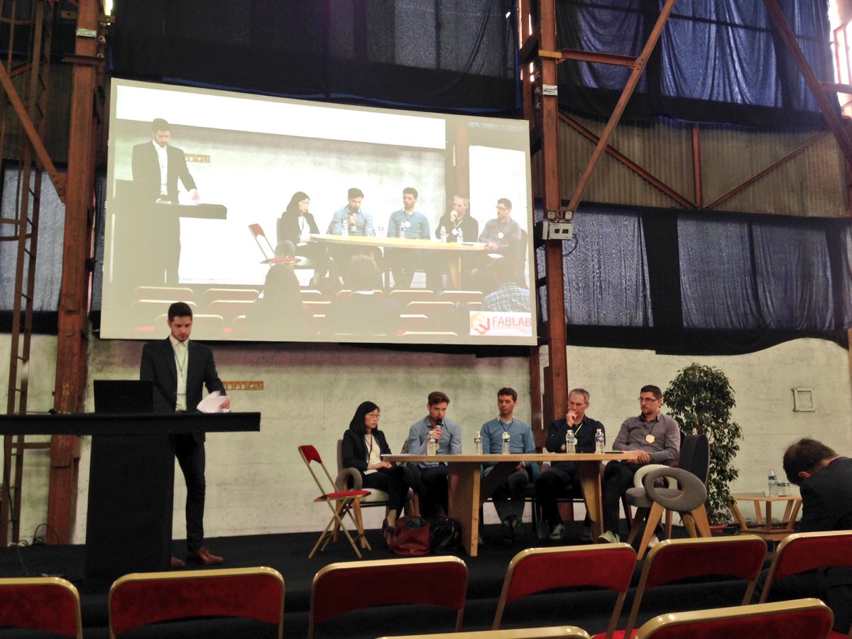 ArtilectLab's tweet photo. #fablabfest @NOOVA_OFFICIEL "ne pas hésiter à entrer sur le marché avec un produit imparfait" @ph_innovation https://t.co/ujLx9lC3gs