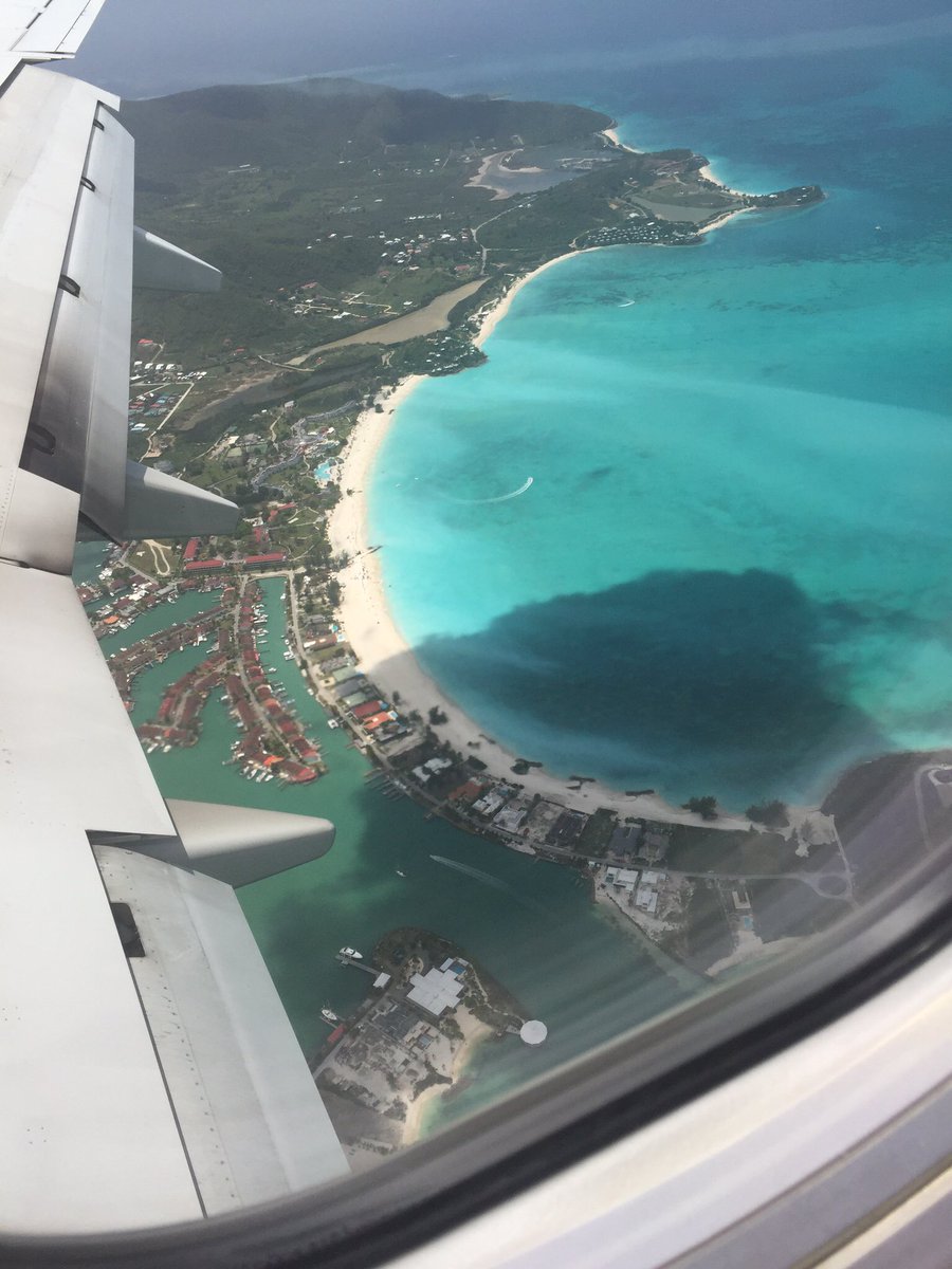 #AntiguaAndBarbuda #Caribbean #travel #wanderlust #airplanepics 🇦🇬🇦🇬🇦🇬🇦🇬