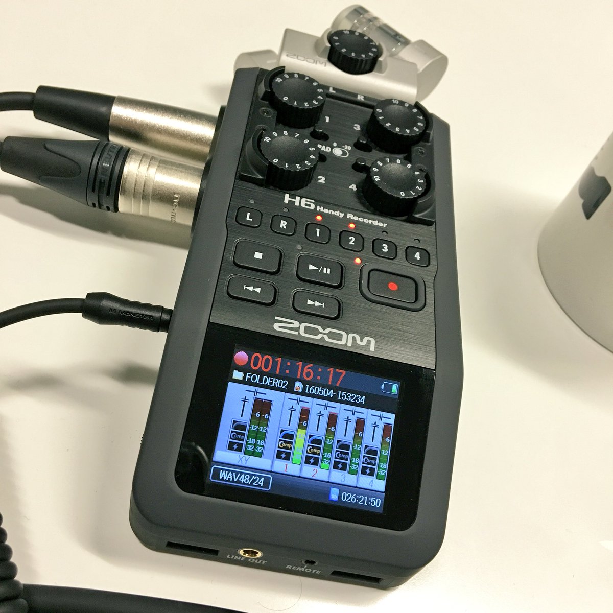 _RebelMatt's tweet image. #PodcastEssentials #7 #harddiskrecorder, so handy for quick setups. Use with built in mics or your own #zoom #audio